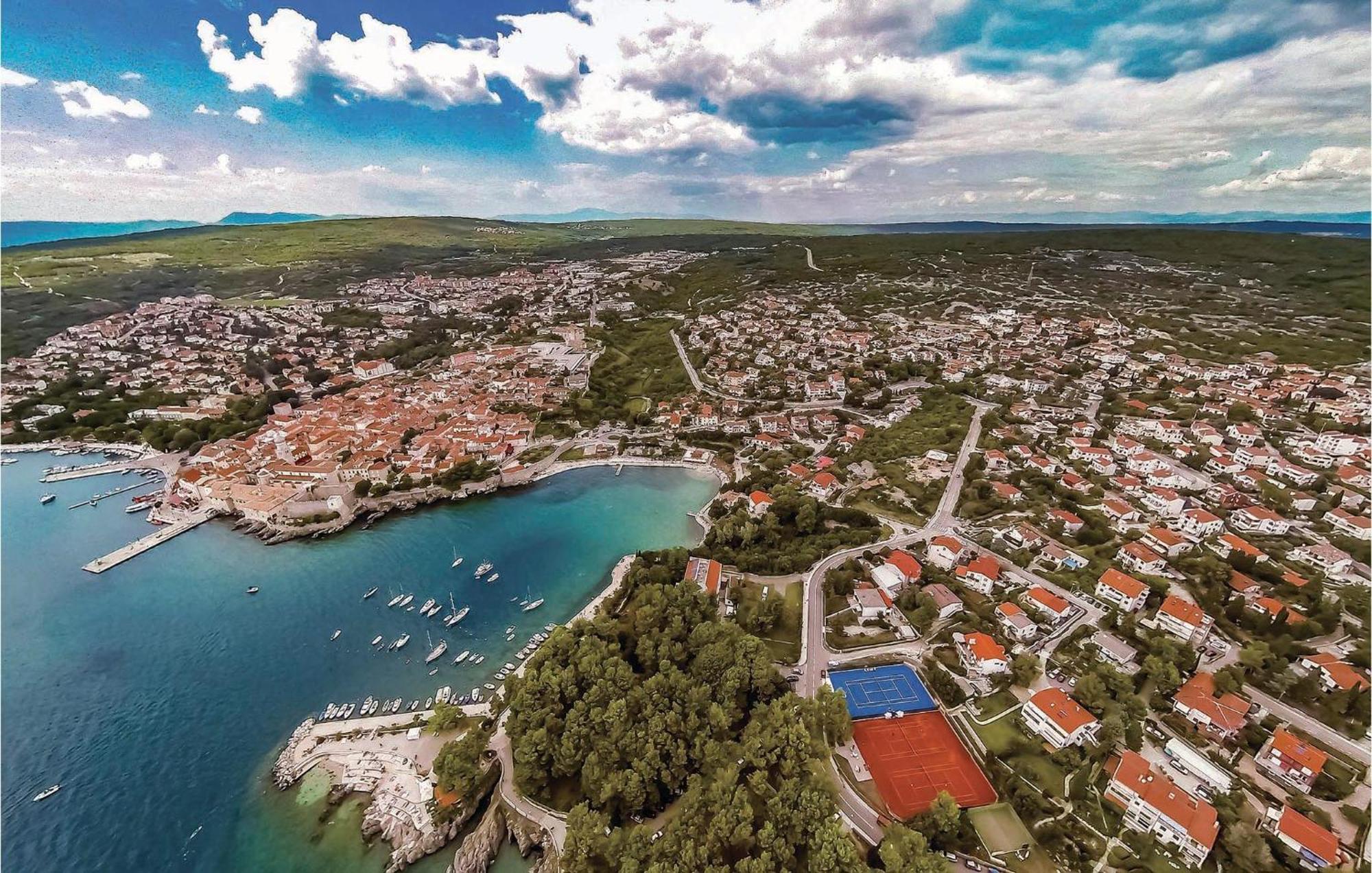 Gorgeous Apartment In Krk With Kitchen Krk Town Exteriér fotografie