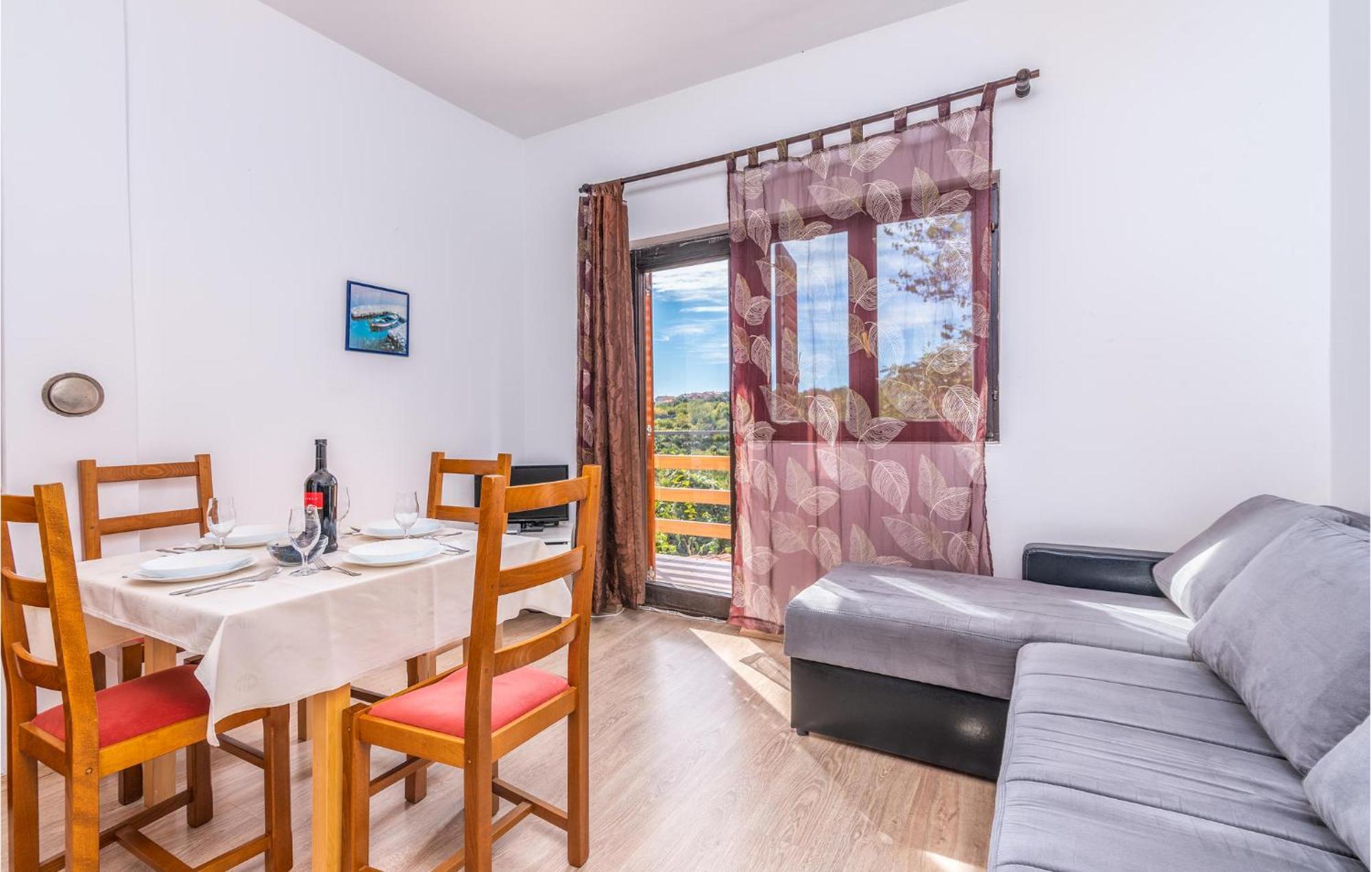 Gorgeous Apartment In Krk With Kitchen Krk Town Exteriér fotografie