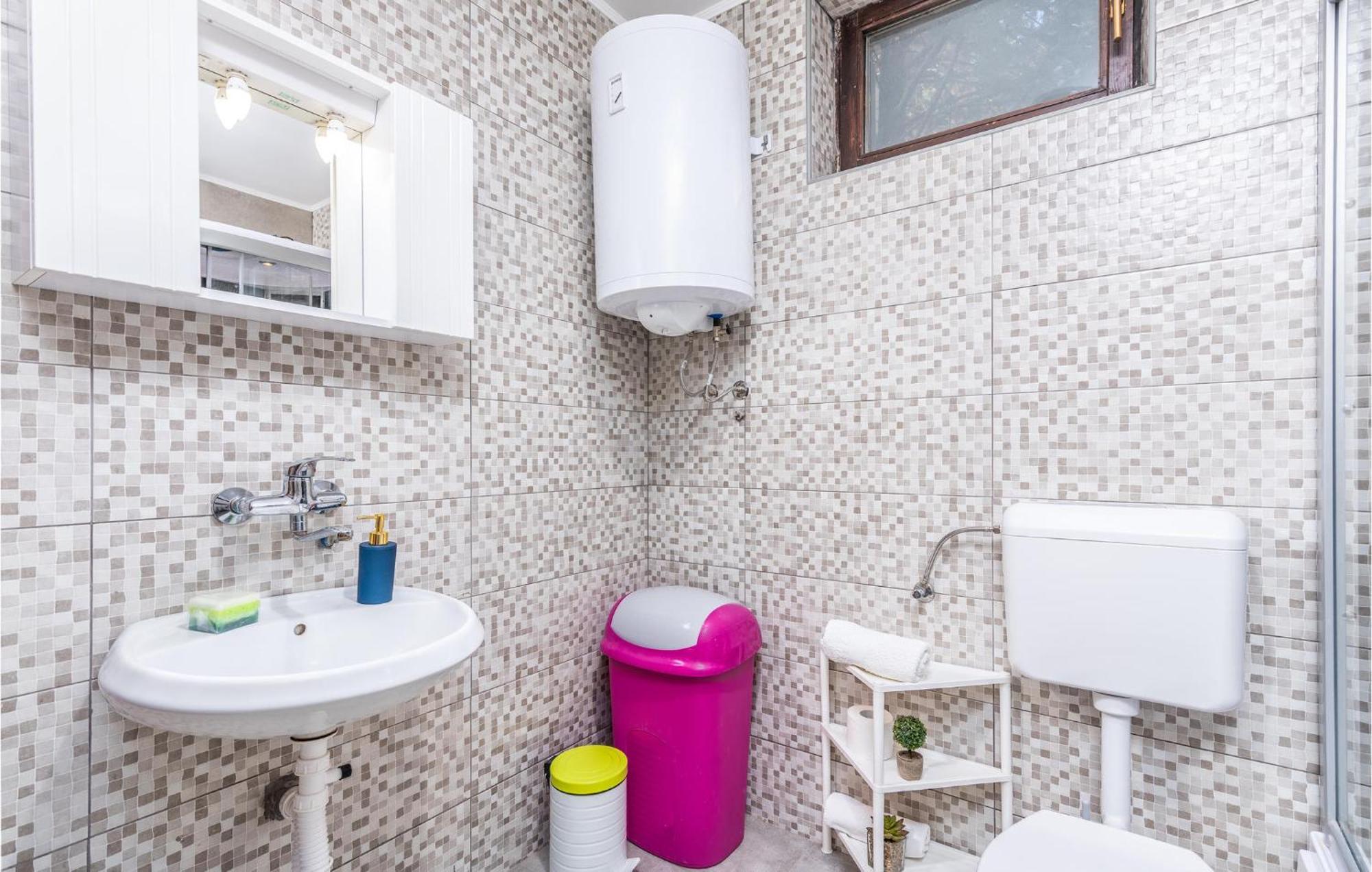 Gorgeous Apartment In Krk With Kitchen Krk Town Exteriér fotografie